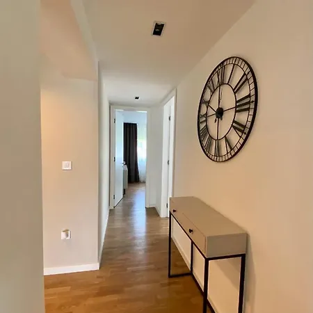 Apartment Centre One